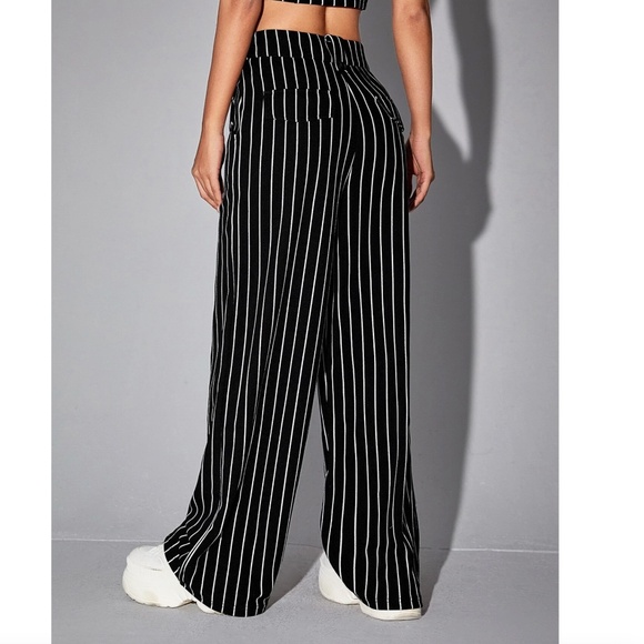 Striped Lapel Collar Crop Waistcoat & Striped Print Suit Pants - Picture 4 of 4